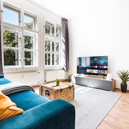 Ko-Living Space An Der Oper - Street Art Design Apartments Halle  ภายนอก รูปภาพ