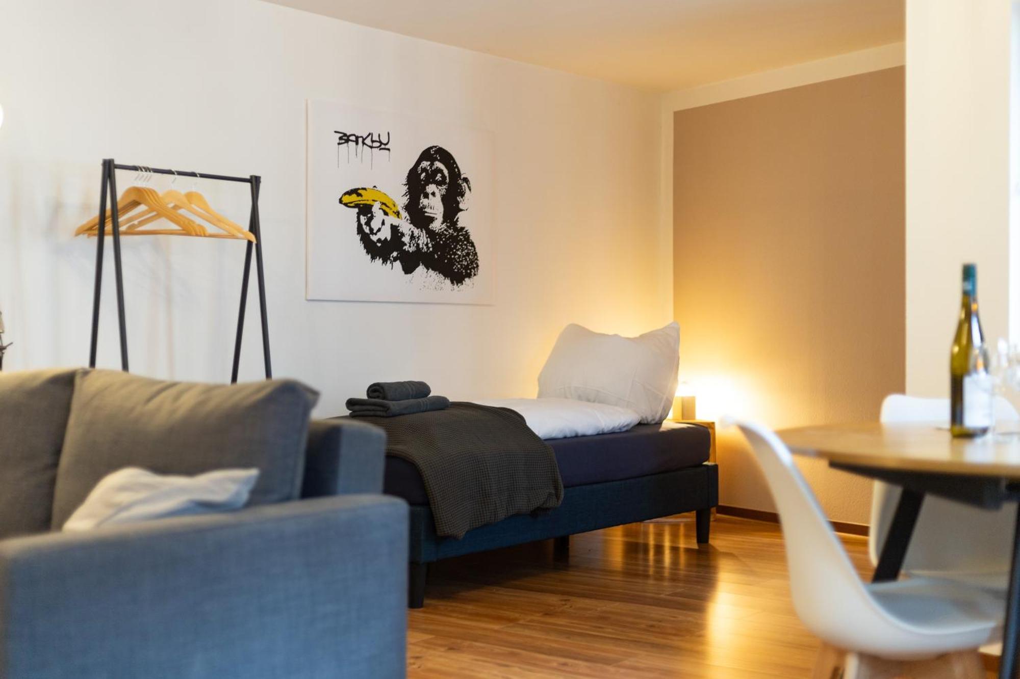 Ko-Living Space An Der Oper - Street Art Design Apartments Halle  ภายนอก รูปภาพ
