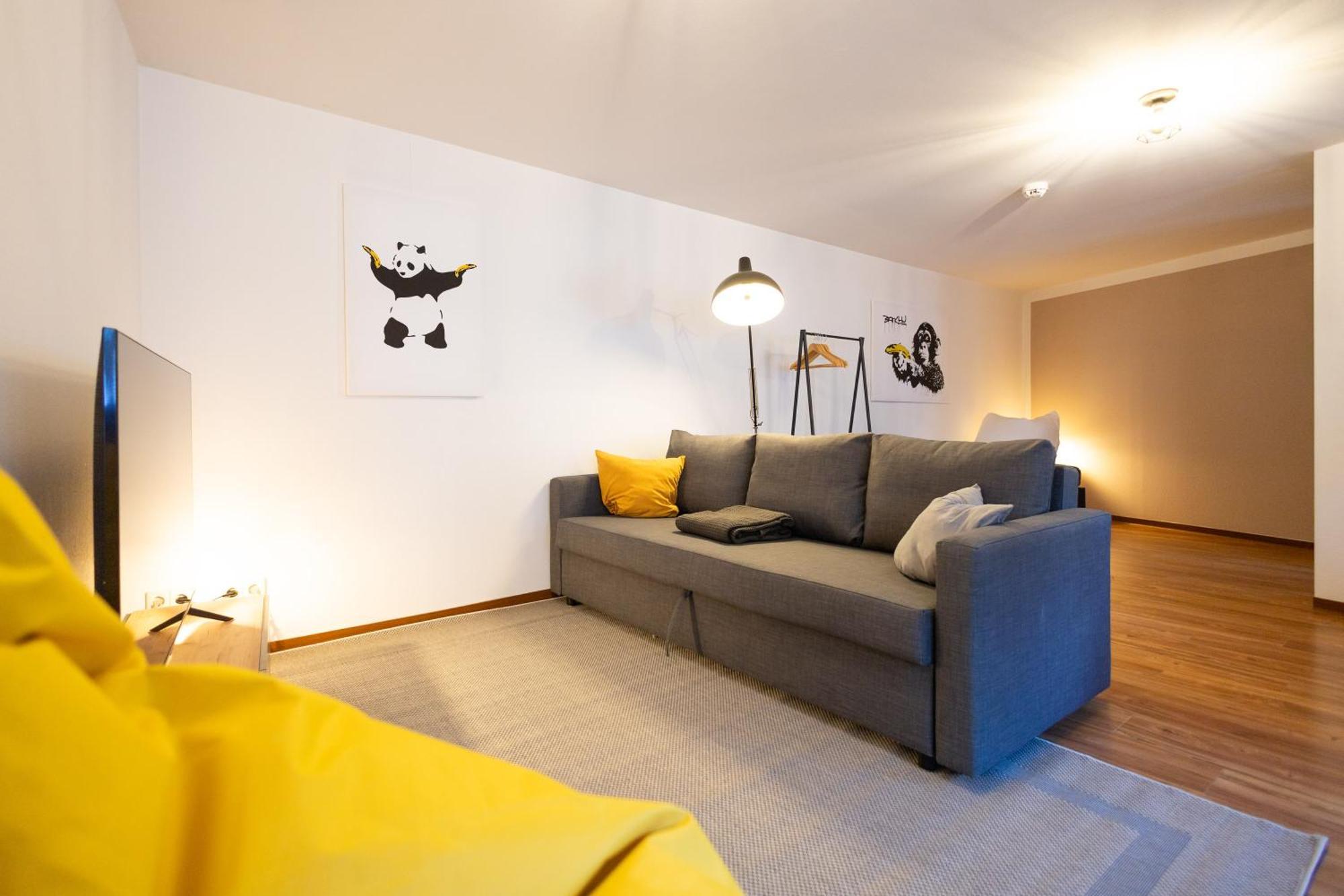 Ko-Living Space An Der Oper - Street Art Design Apartments Halle  ภายนอก รูปภาพ