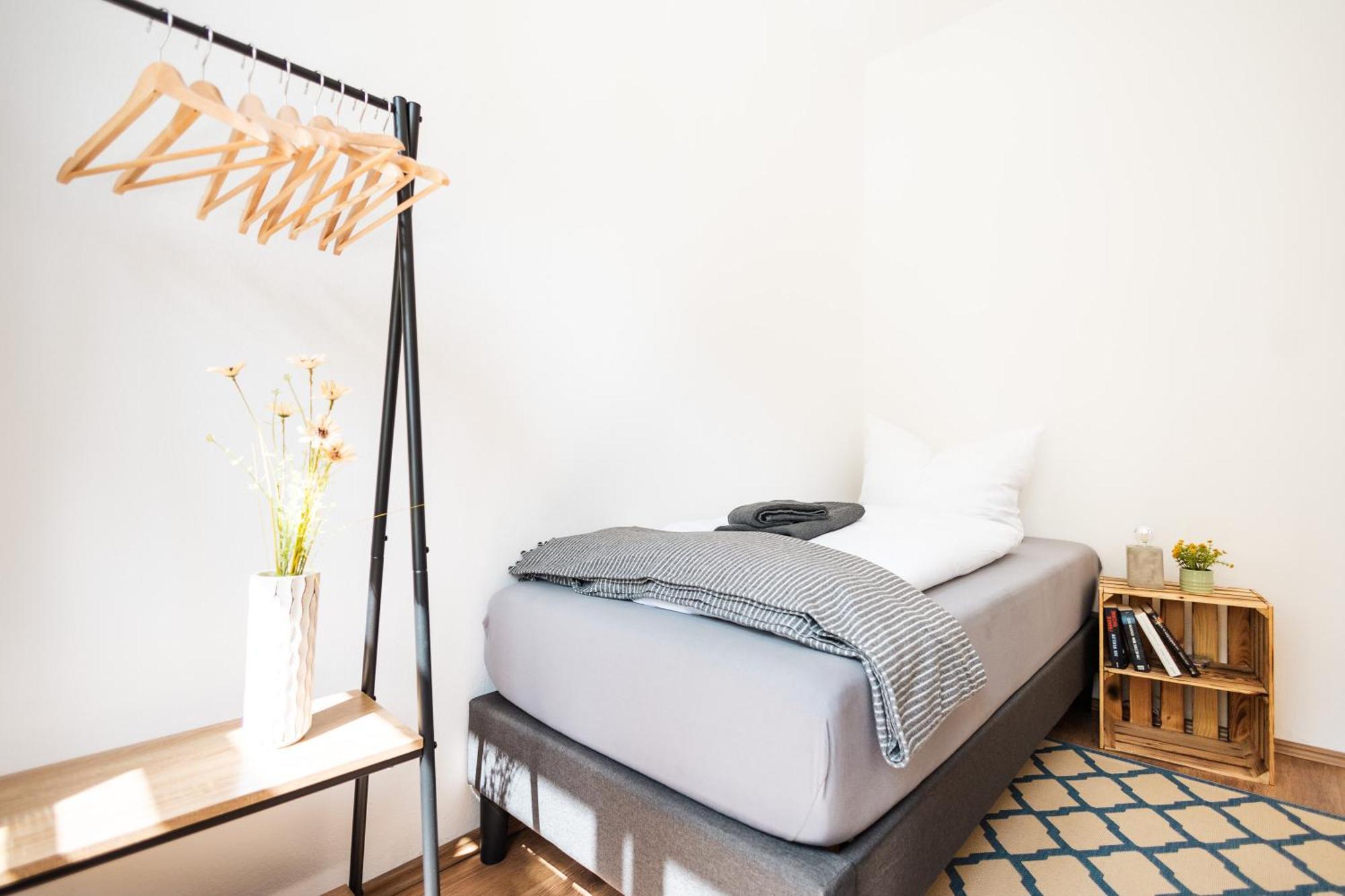 Ko-Living Space An Der Oper - Street Art Design Apartments Halle  ภายนอก รูปภาพ