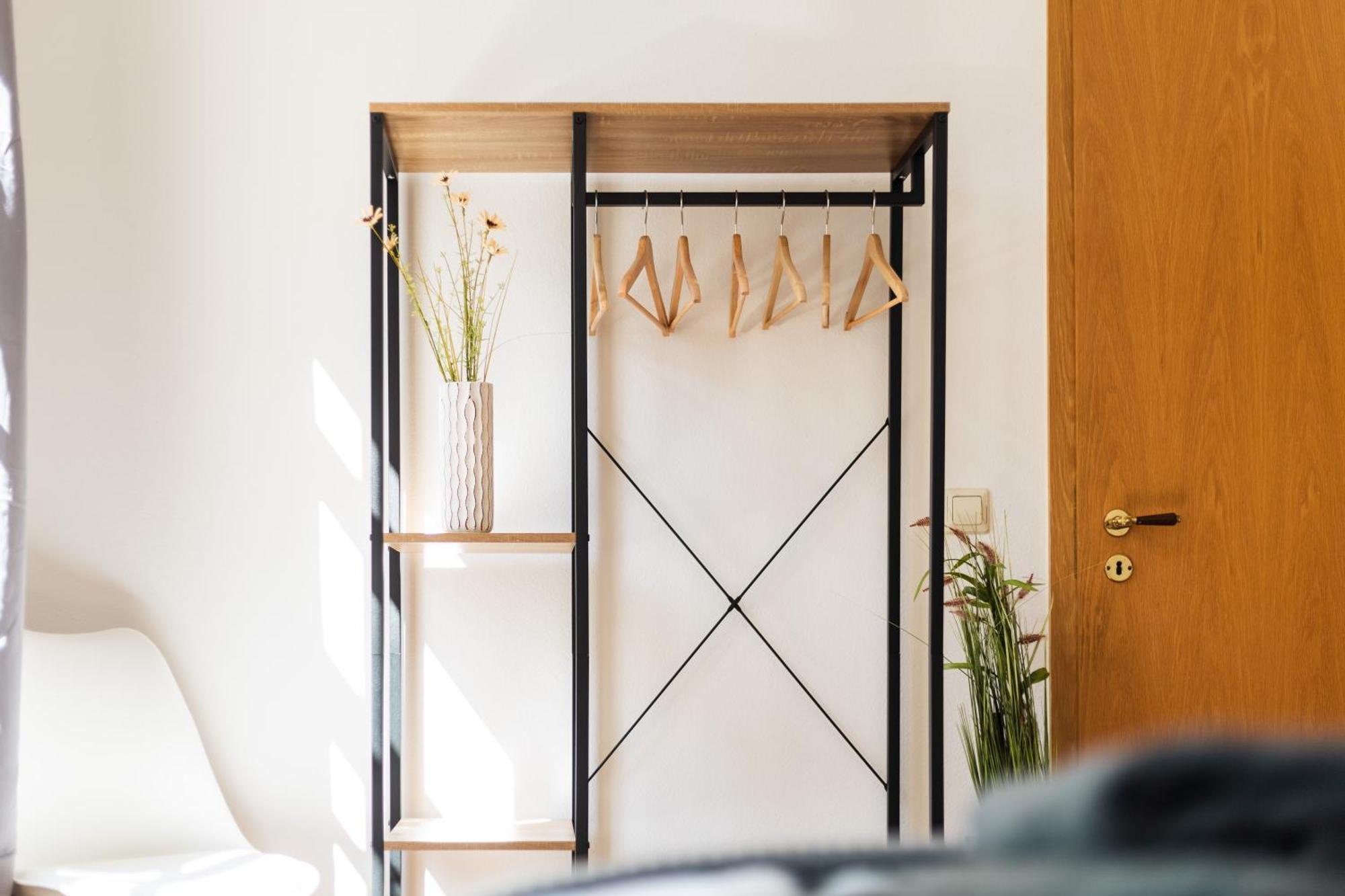 Ko-Living Space An Der Oper - Street Art Design Apartments Halle  ภายนอก รูปภาพ