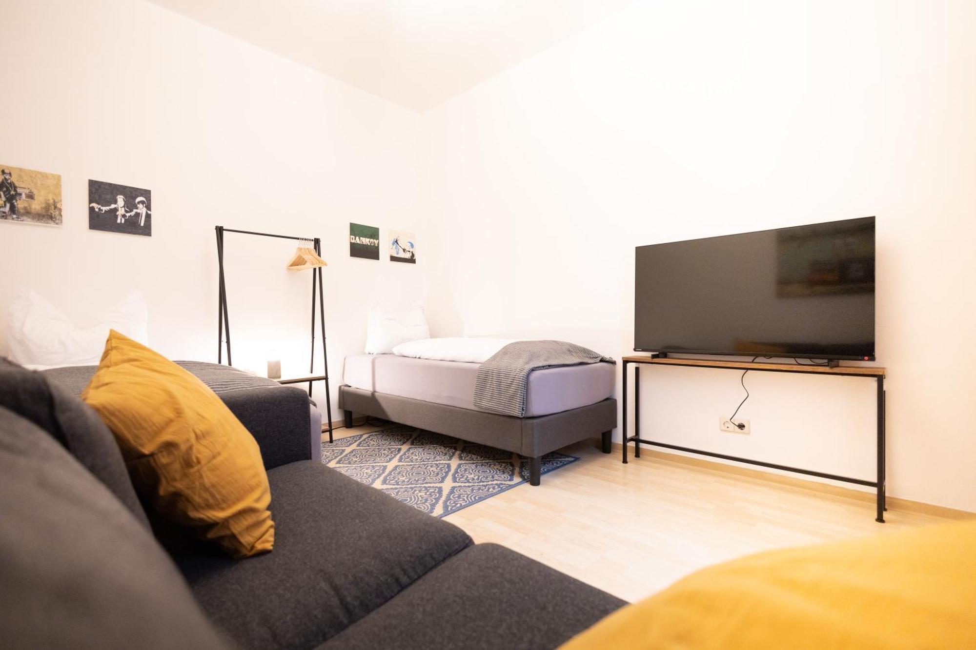 Ko-Living Space An Der Oper - Street Art Design Apartments Halle  ภายนอก รูปภาพ