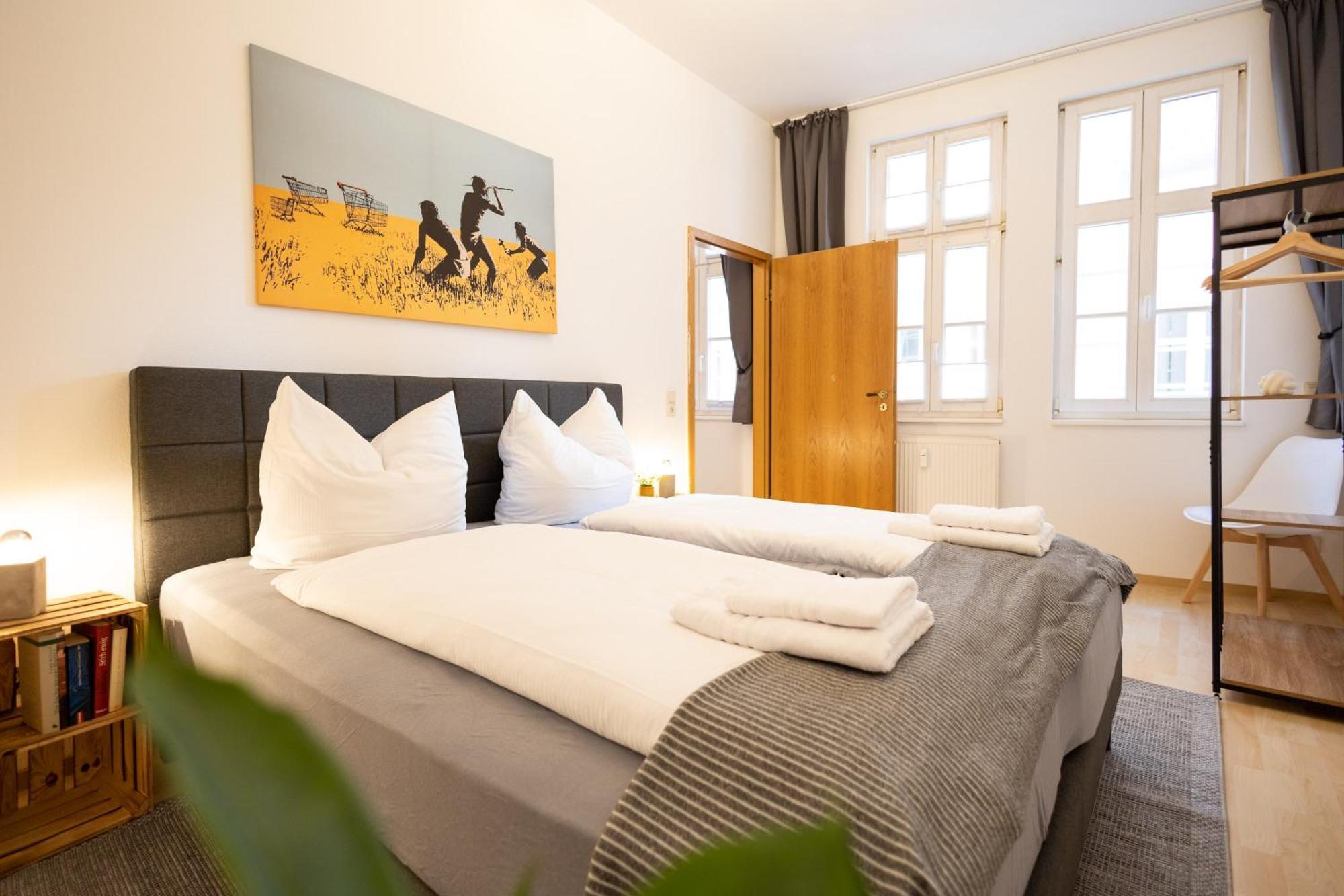 Ko-Living Space An Der Oper - Street Art Design Apartments Halle  ภายนอก รูปภาพ