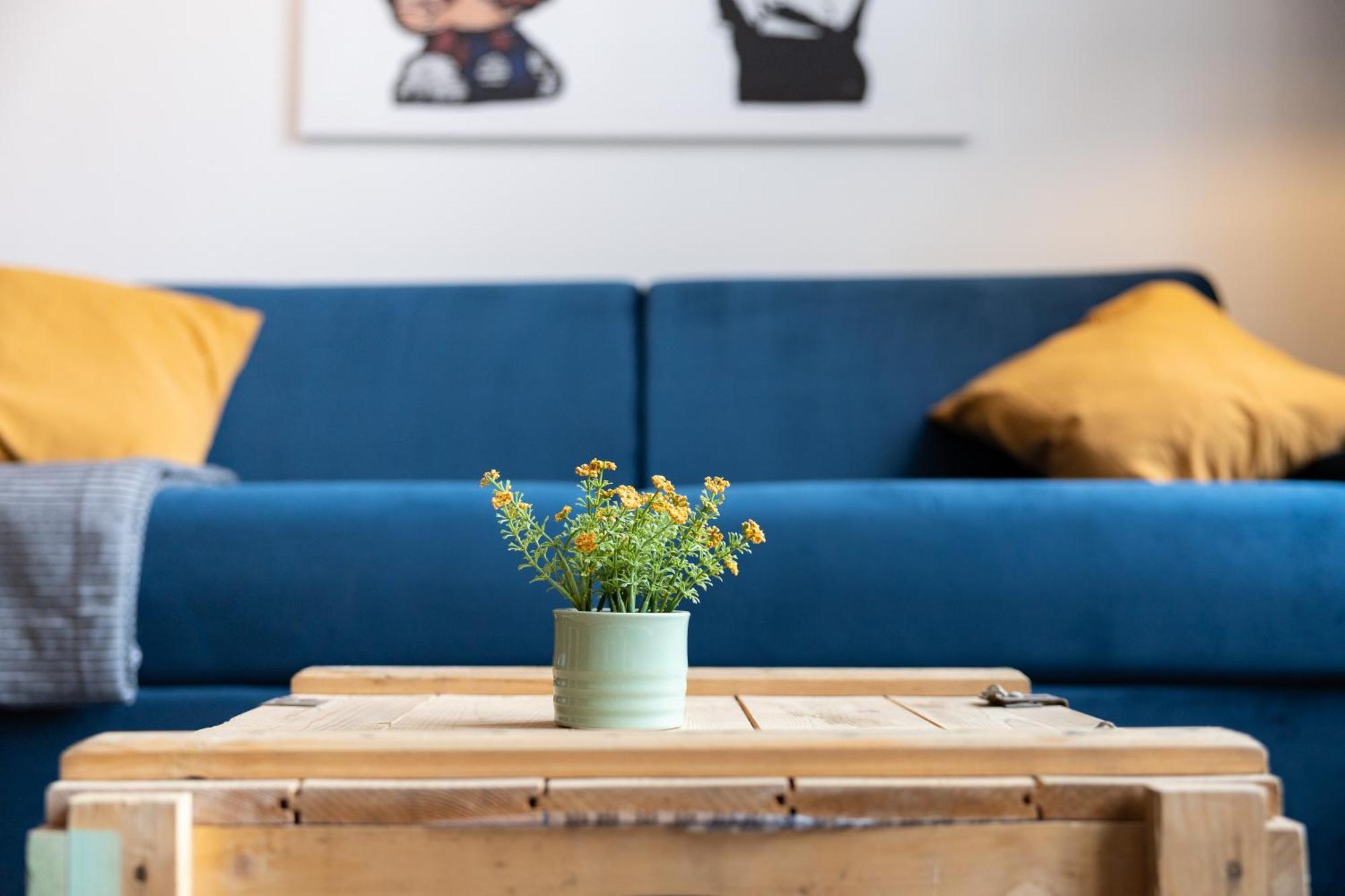 Ko-Living Space An Der Oper - Street Art Design Apartments Halle  ภายนอก รูปภาพ
